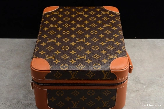 (WITH -LouiV CASE) JORDAN AIR AQ0818-158 AQ0818-158 O-W 1 0402